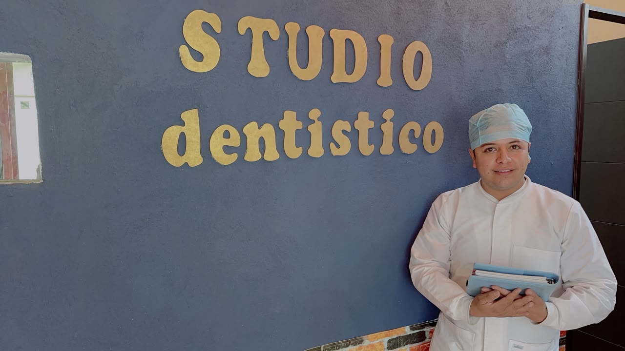 Dr. Aarón Chávez en Studio Dentístico